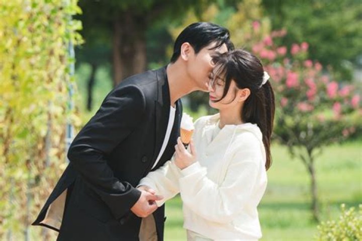 Ju Ji-Hoon Wife Lee Yoon Mi: A Closer Look at Their Love Story