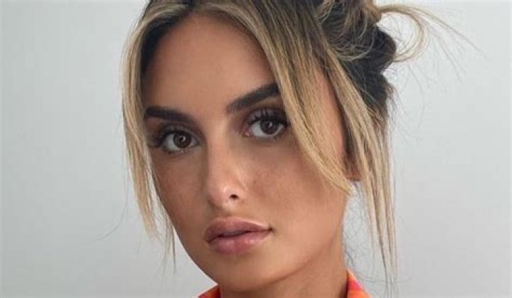 Julia Rose Shagmag: The Ultimate Guide to Her Fascinating Journey