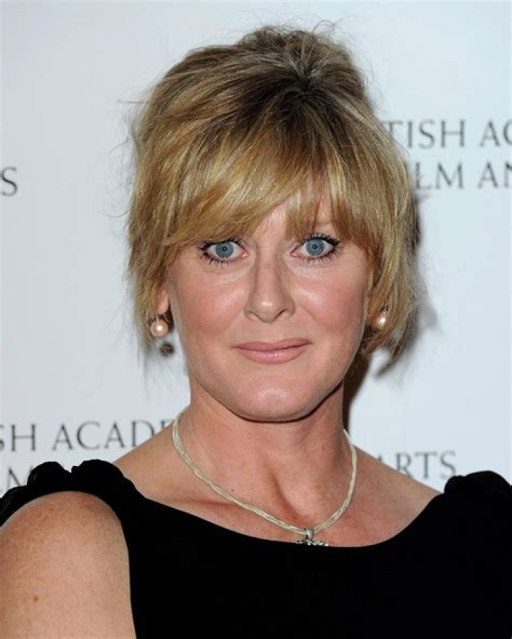 Sarah Lancashire Height in Feet: A Comprehensive Look at the Renowned Actress
