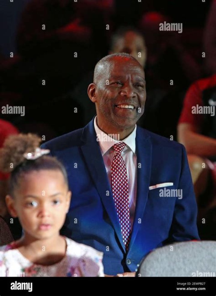 Unveiling the Legacy of Lennox Noel Bosh: A Journey Through Basketball Greatness
